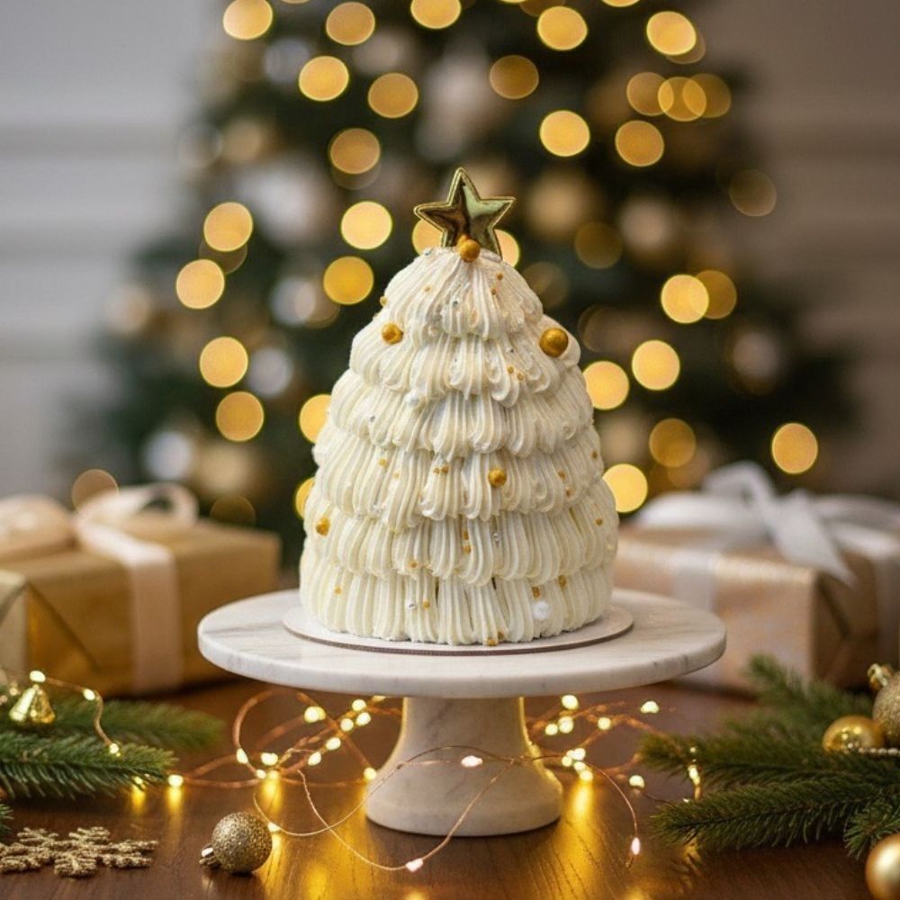  White Christmas Tree Cake 