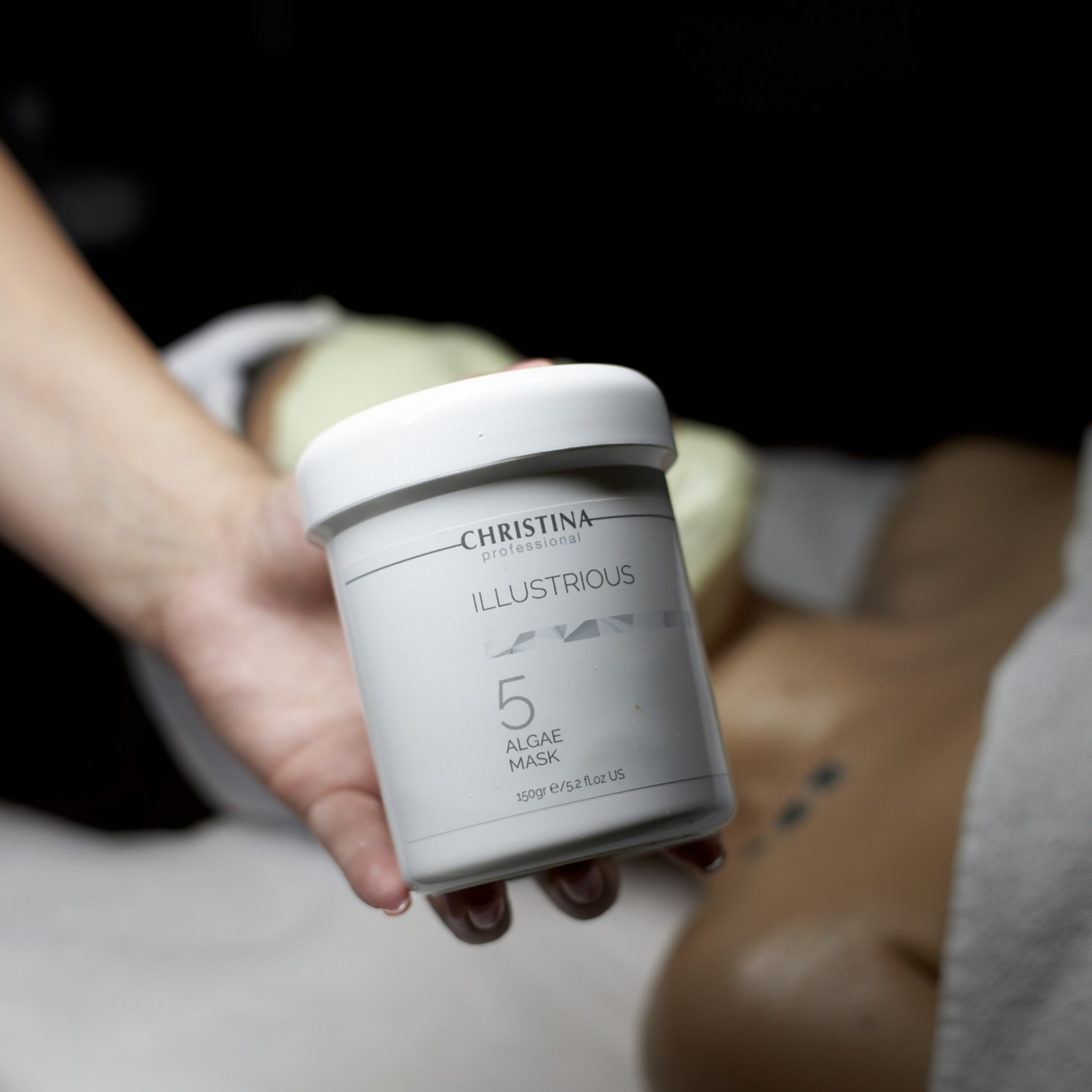 Mặt nạ tảo Christina Illustrious 5 Algae Mask Hỗ Trợ Trắng Sáng Da Và Căng Bóng Da 150ml