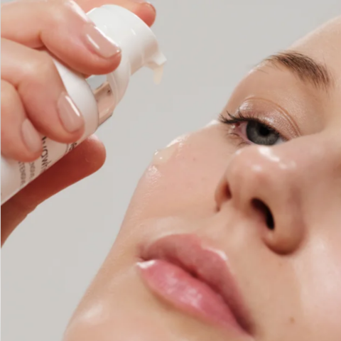 Sữa dưỡng Ivatherm Ivawhite Whitening Night Fluid 50ml Hỗ Trợ Làm Trắng Da Ban Đêm Dành Cho Da Sạm Nám, Tăng Sắc Tố