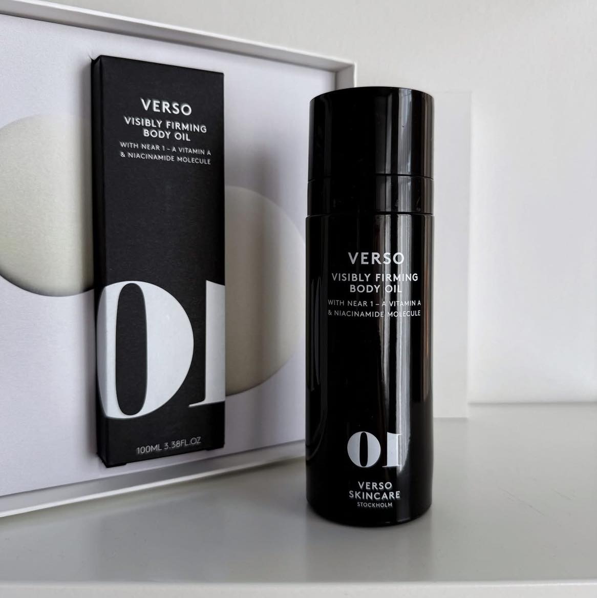 Verso Visibly Firming Body Oil – Dầu Dưỡng Thể Near 1 Làm Sáng Da, Cấp Ẩm Cho Da Láng Mịn