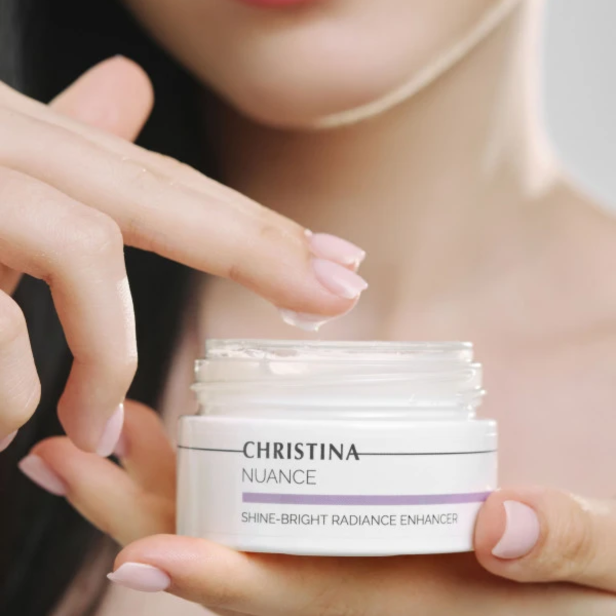 Christina Nuance Shine-Bright Radiance Enhancer - Kem dưỡng hỗ trợ làm sáng da, phục hồi và cải thiện kết cấu da 50ml