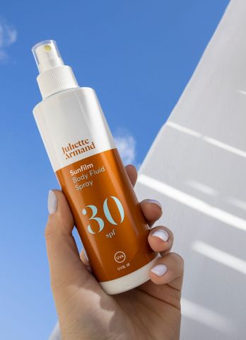 Juliette Armand Sunfilm Body Fluid Spray SPF 30 Chống Nắng Body Dạng Xịt Dành Cho Mọi Loại Da 200ml