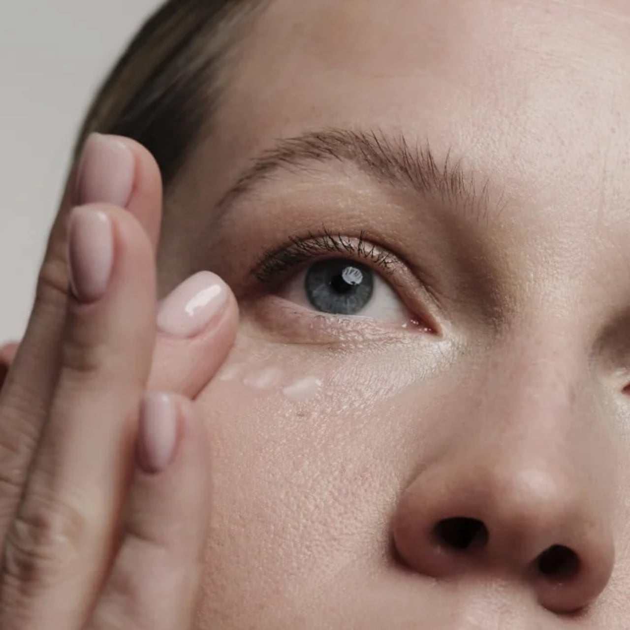 Ivatherm Una Anti-Aging Eye Contour Cream - Kem mắt chống lão hóa, sáng da vùng mắt 15ml