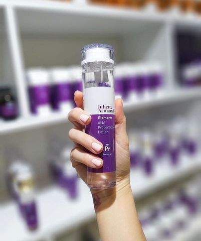 Juliette Armand AHA Preparation Lotion - Toner Tẩy Da Chết Nhẹ Nhàng, Làm Sáng, Se Khít Lỗ Chân Lông 210ml