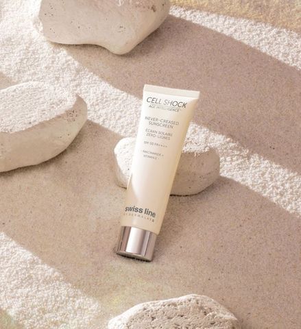 Swissline Cell Shock Age Intelligence Never-Creased Sunscreen SPF 50 PA++++ – Kem dưỡng xoá nhăn, chống nắng & bảo vệ da toàn diện