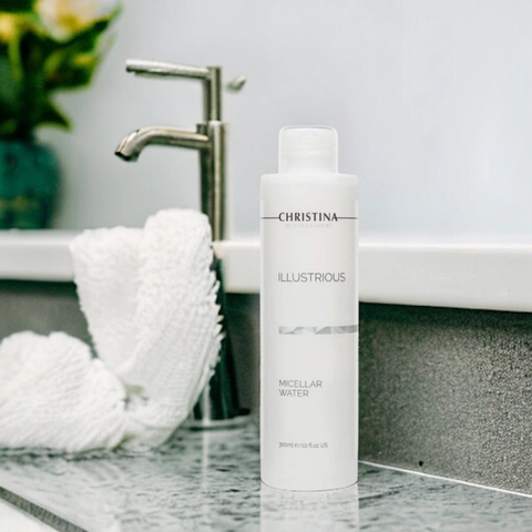 Tẩy Trang Christina Illustrious Micellar Water Nước tẩy trang làm sạch da 300ml