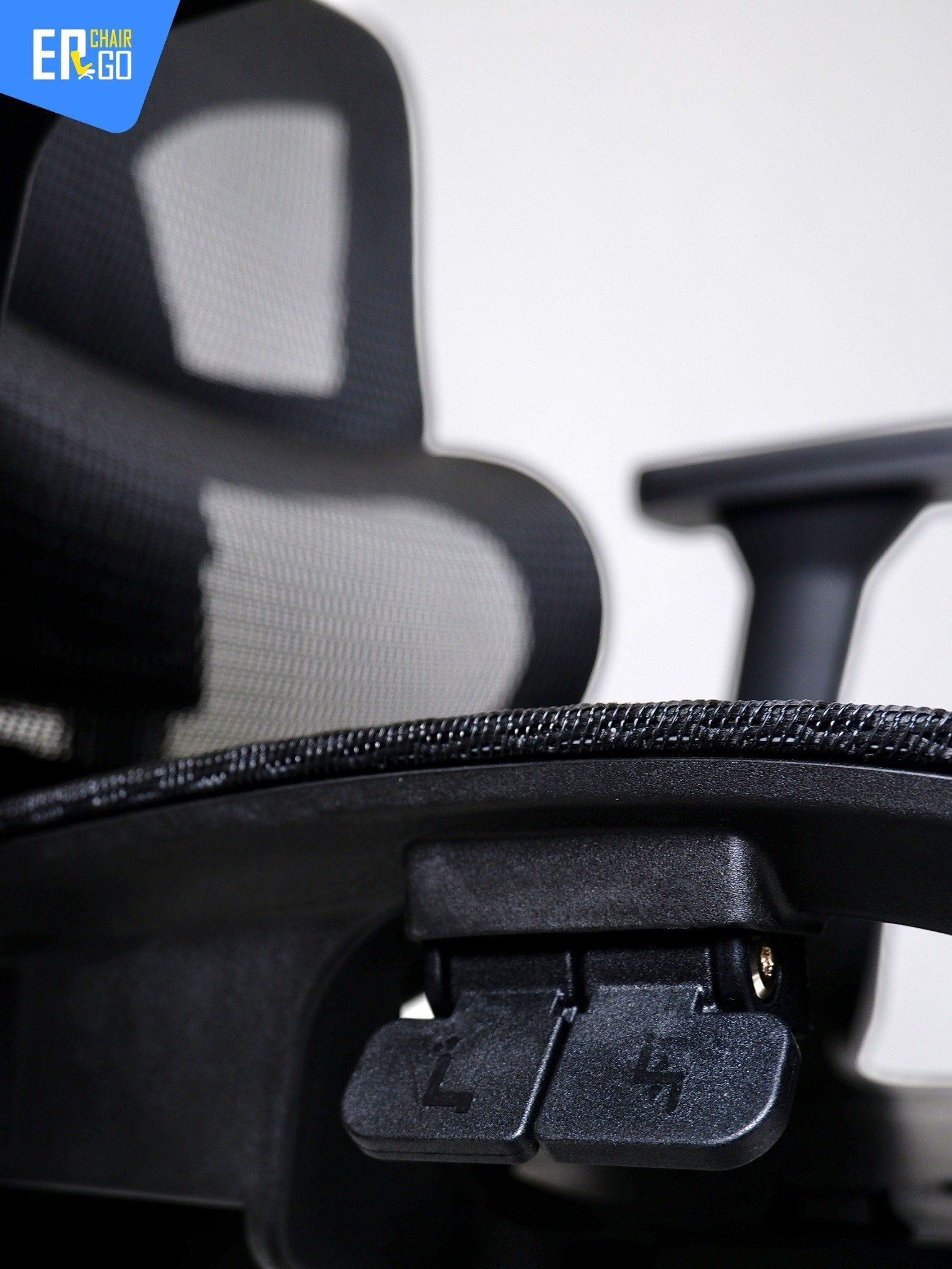  Ghế Công Thái Học Gami Hexa bản 4D và 6D (tùy chọn gắn gác chân) 