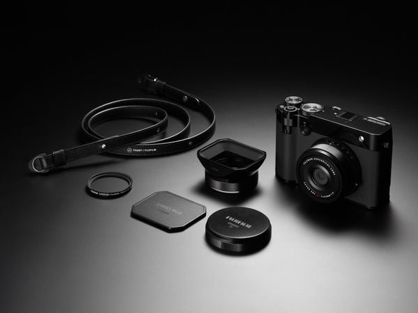 Máy ảnh FUJIFILM GFX100RF