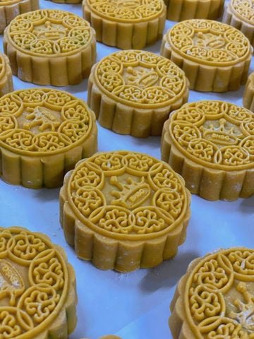 Bánh nướng VIP Hạt sen trà olong 150g