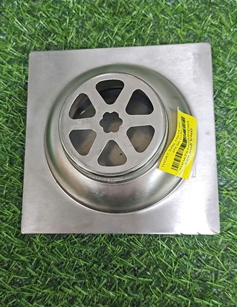  thoát sàn 150*150 phi 60 mờ 