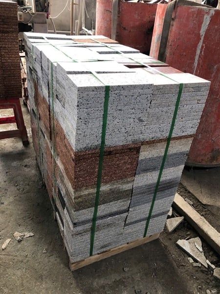  đá 15*30 lát sân dầy 20cm 