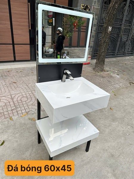  bàn đá 2 tầng +gương led 60*45cm đã giảm ( trắng) 