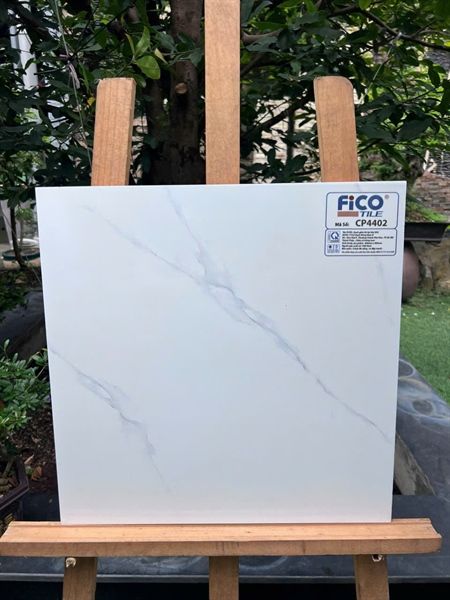  men 40*40cp4402 th6v trắng vân đá gạch fico 