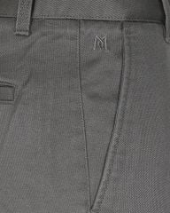 Quần kaki nam Regular Fit không ly mã Q2M578R0-CNRE 600-2707-0