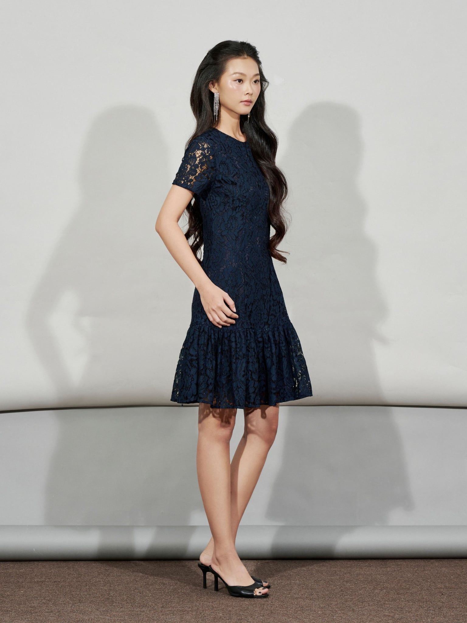  Đầm ren tùng bèo | Mauve Lace Ruffle dress 