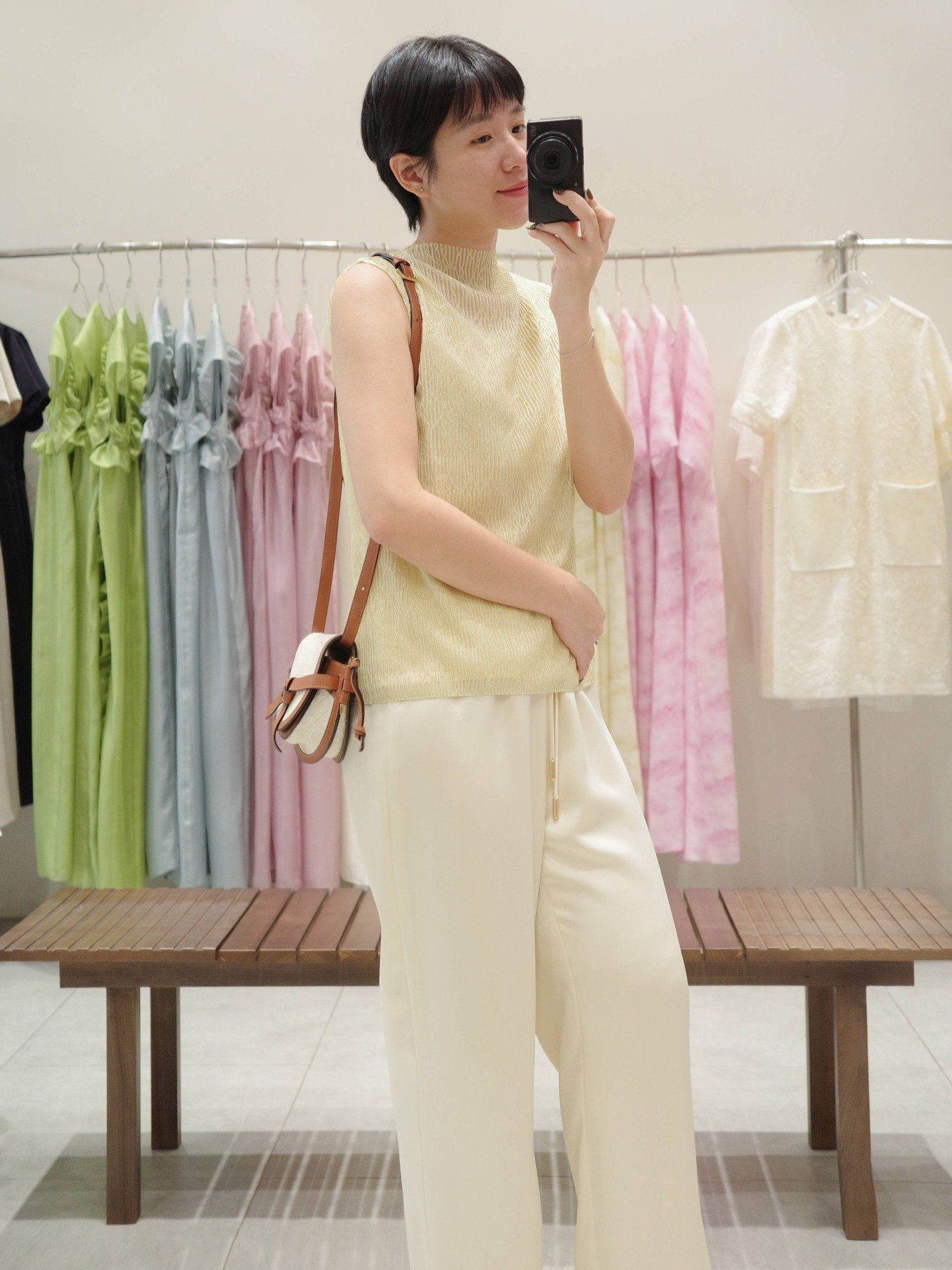  Áo cổ lọ vân gỗ óng ánh | Mauve High Neck top [tiết kiệm 200,000 khi mua combo áo & quần] 