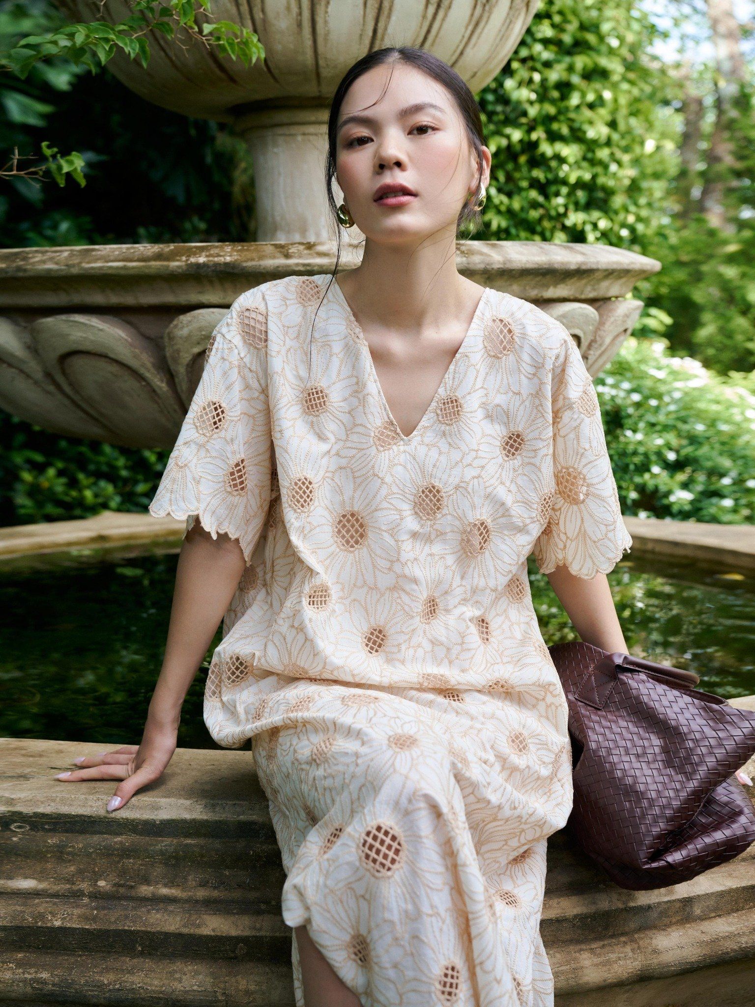  Đầm cotton thêu Mauve V neck dress 