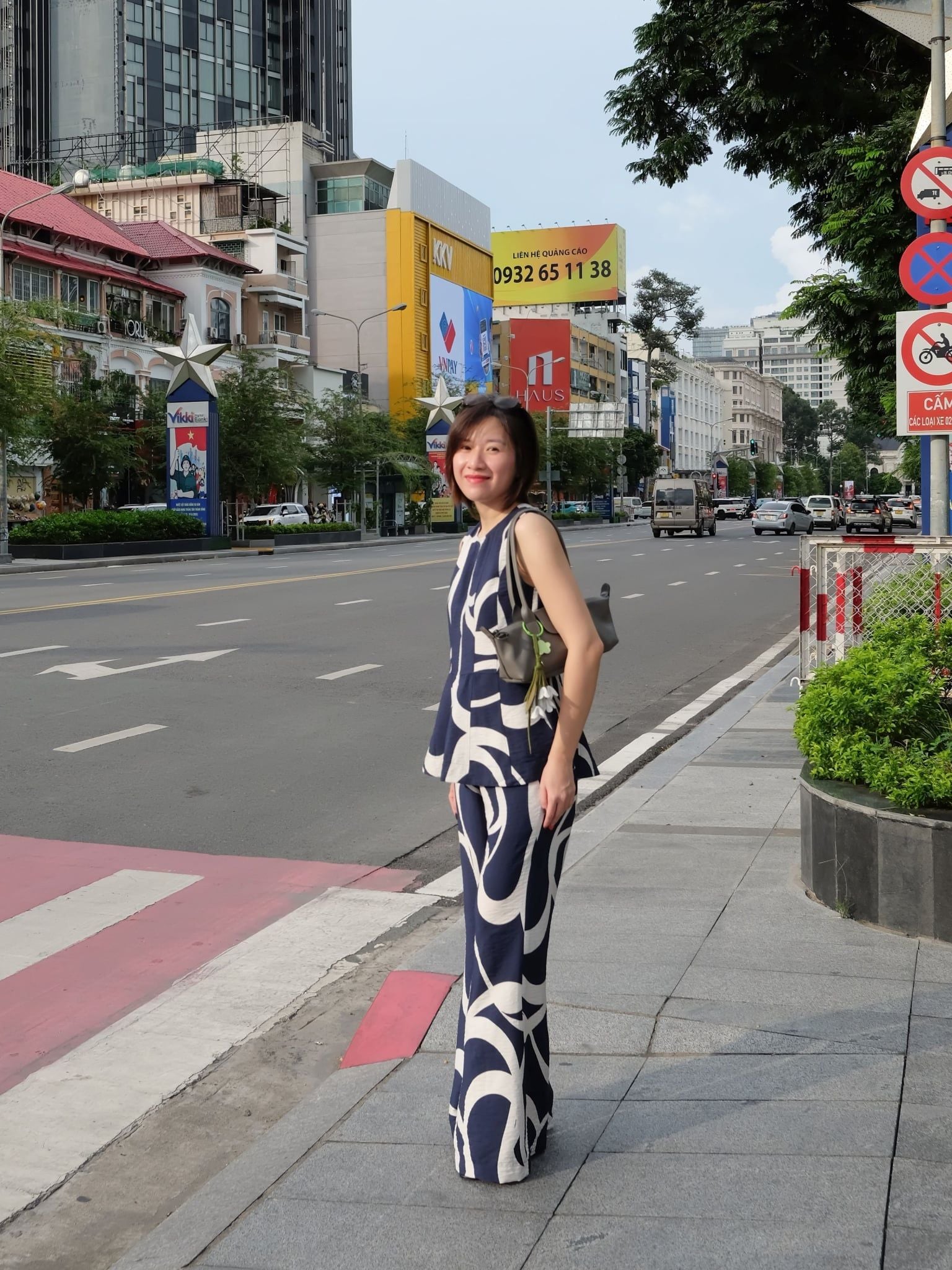  Quần suông ống loe | Mauve Flare pants (lưng thun ngang rốn) 