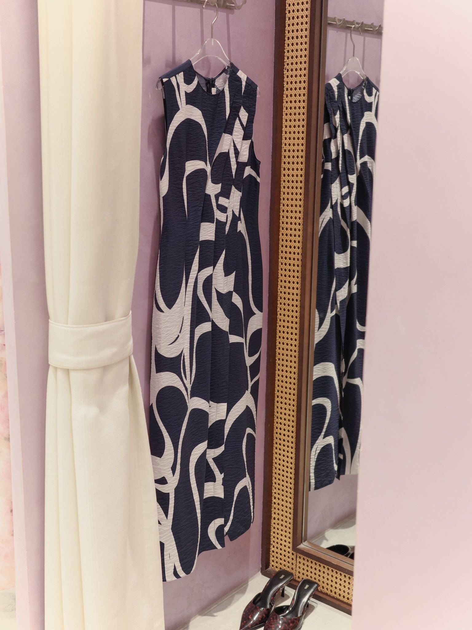  Đầm hoạ tiết vạt đắp chéo | Mauve Printed Midi dress 