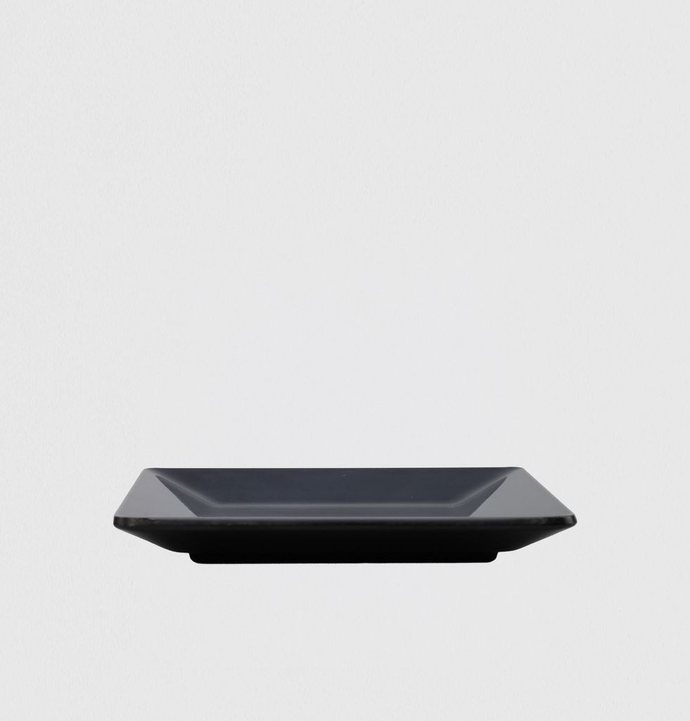 Square plate 8.25