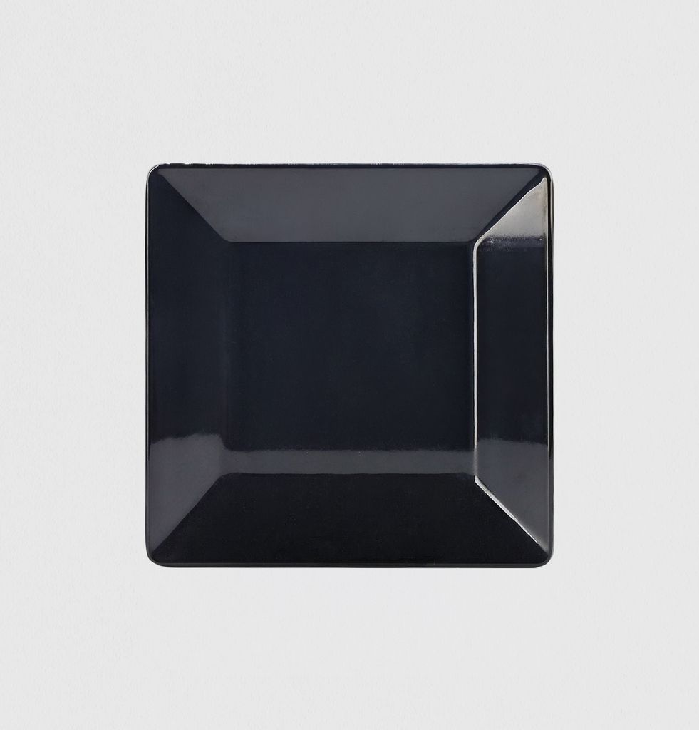 Square plate 8.25