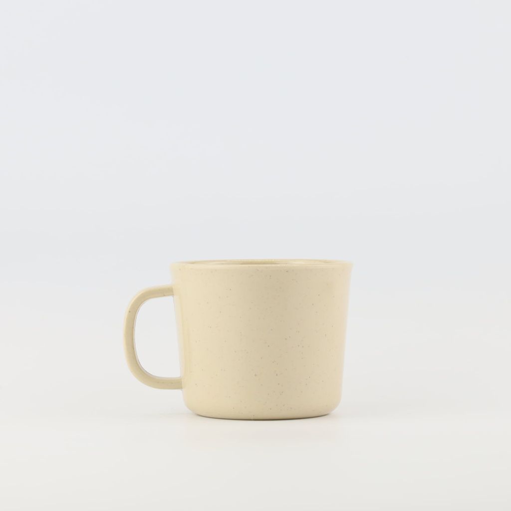 Short cup with handle 3