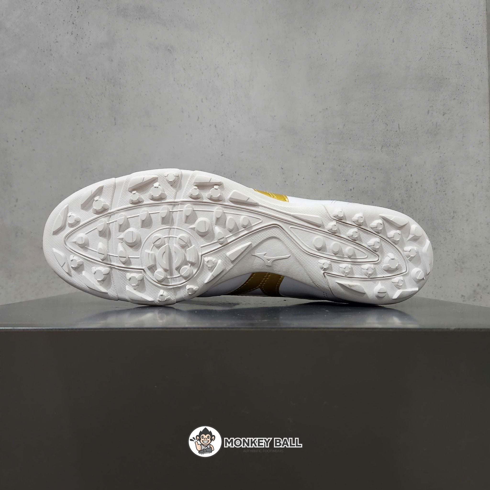  Giày MIZUNO MORELIA II CLUB AS - P1GD260850 - White/Gold 
