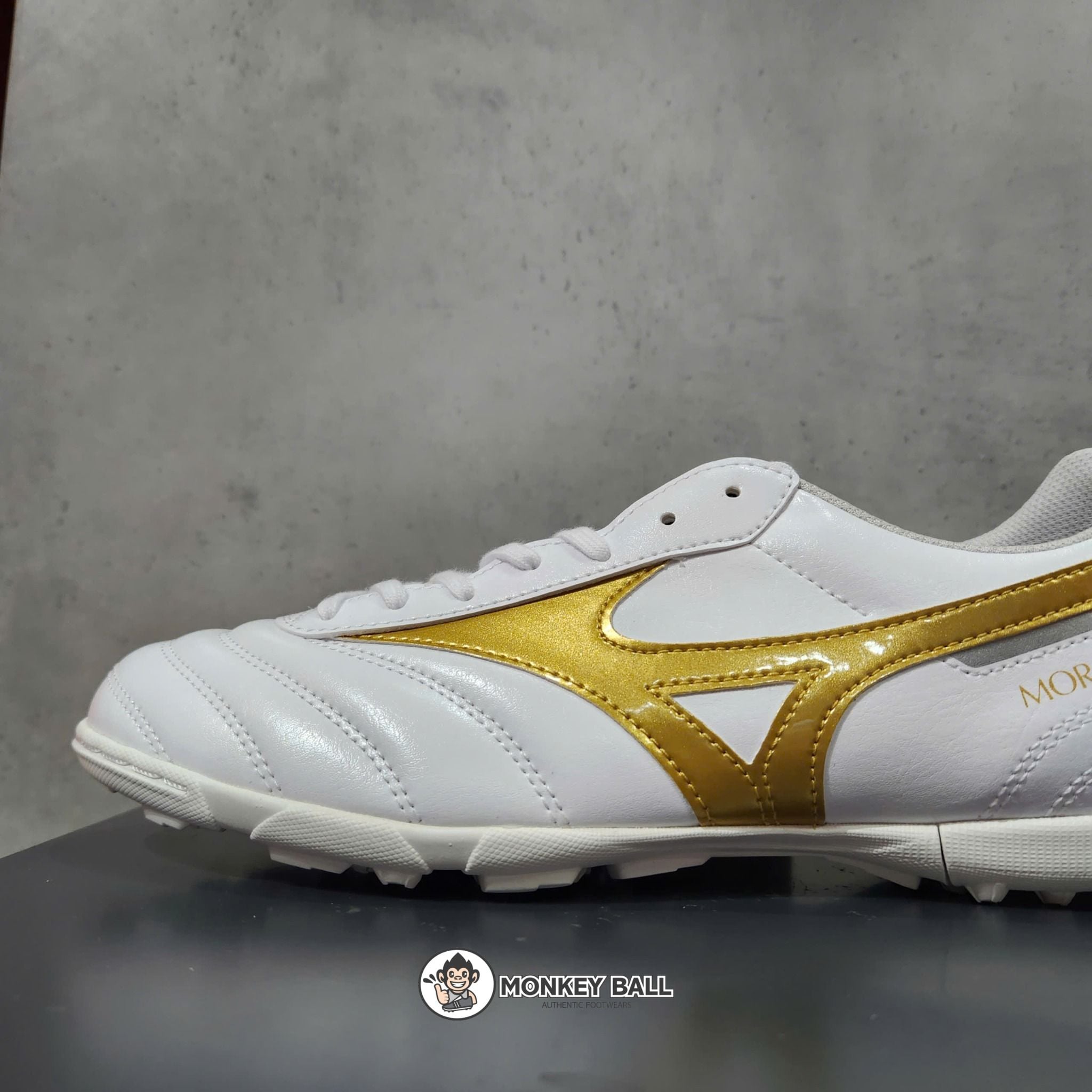  Giày MIZUNO MORELIA II CLUB AS - P1GD260850 - White/Gold 