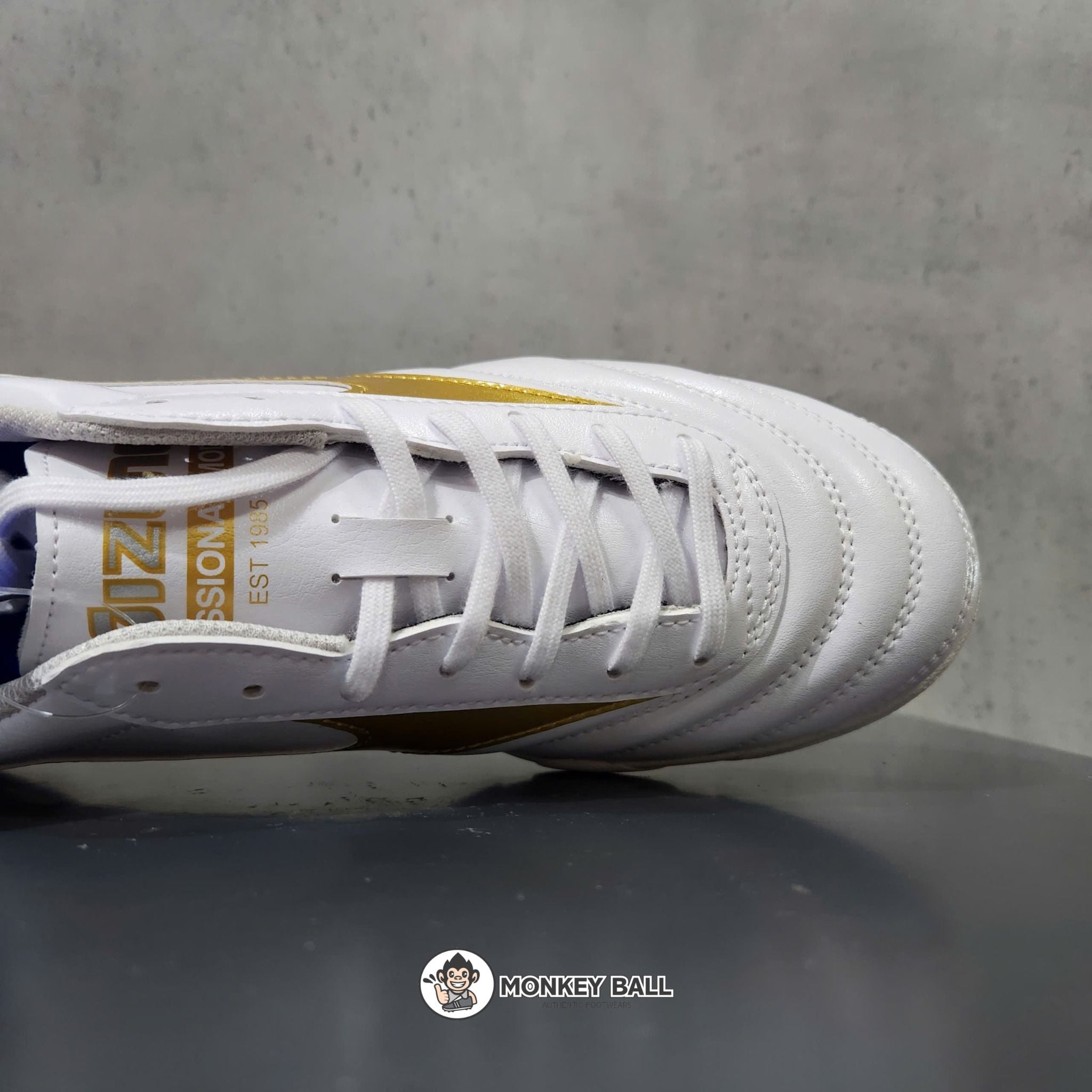  Giày MIZUNO MORELIA II CLUB AS - P1GD260850 - White/Gold 