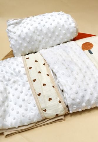  Khăn tắm xô 2 mặt  in họa tiết ngẫu nhiên (105x110cm)  - HELLO BnB SS1796 