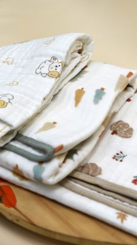  Khăn tắm Muslin Bamboo in họa tiết ngẫu nhiên (105x110cm) SS1795 