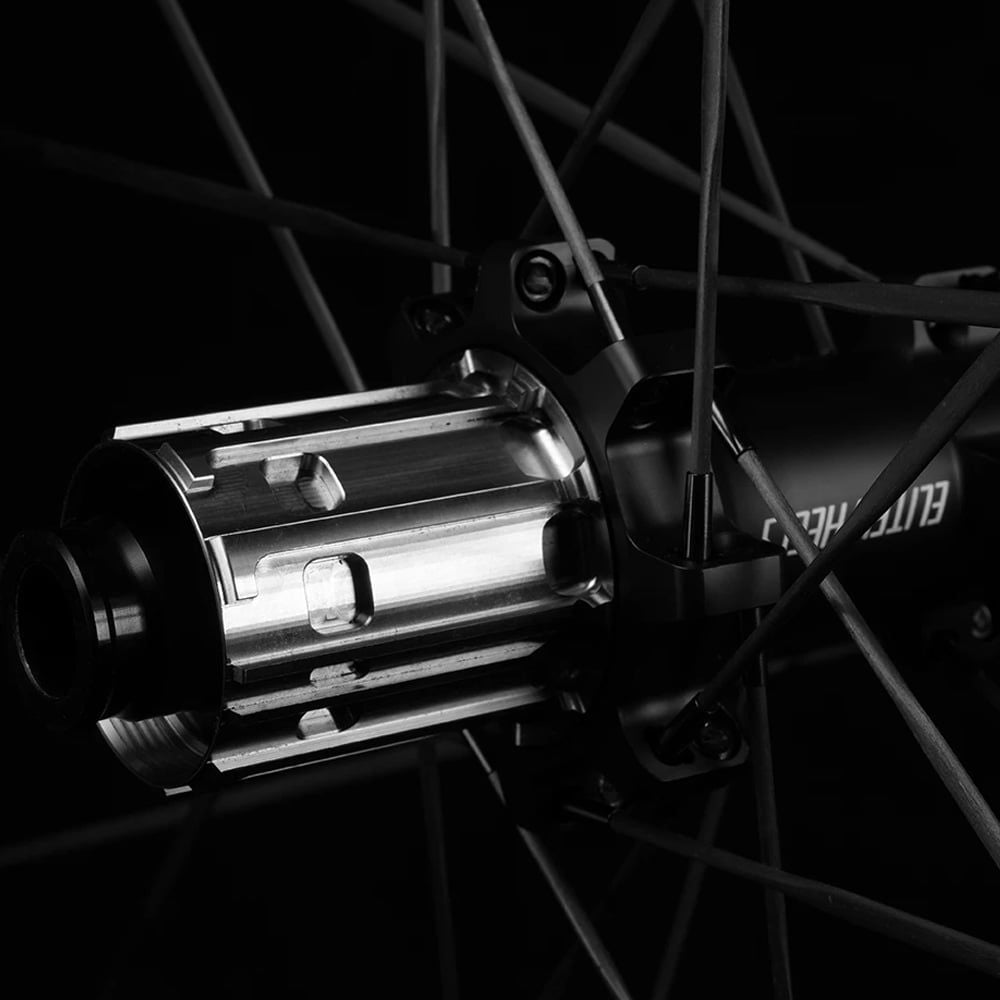 Road and MTB wheels, accessories