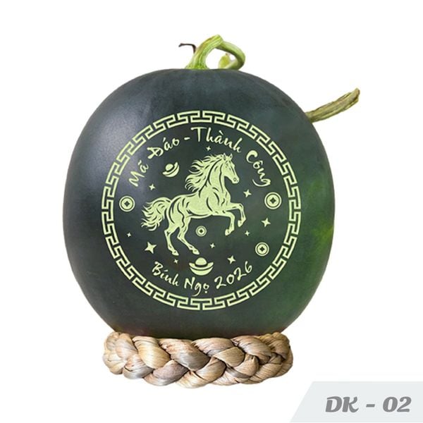Dưa hấu lộc phát khắc chữ Tết 2026