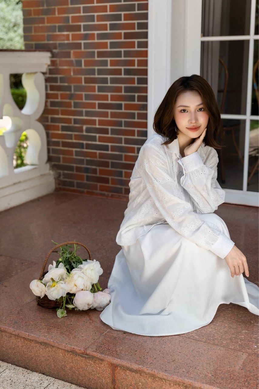  Bloom Embroidery Shirt 