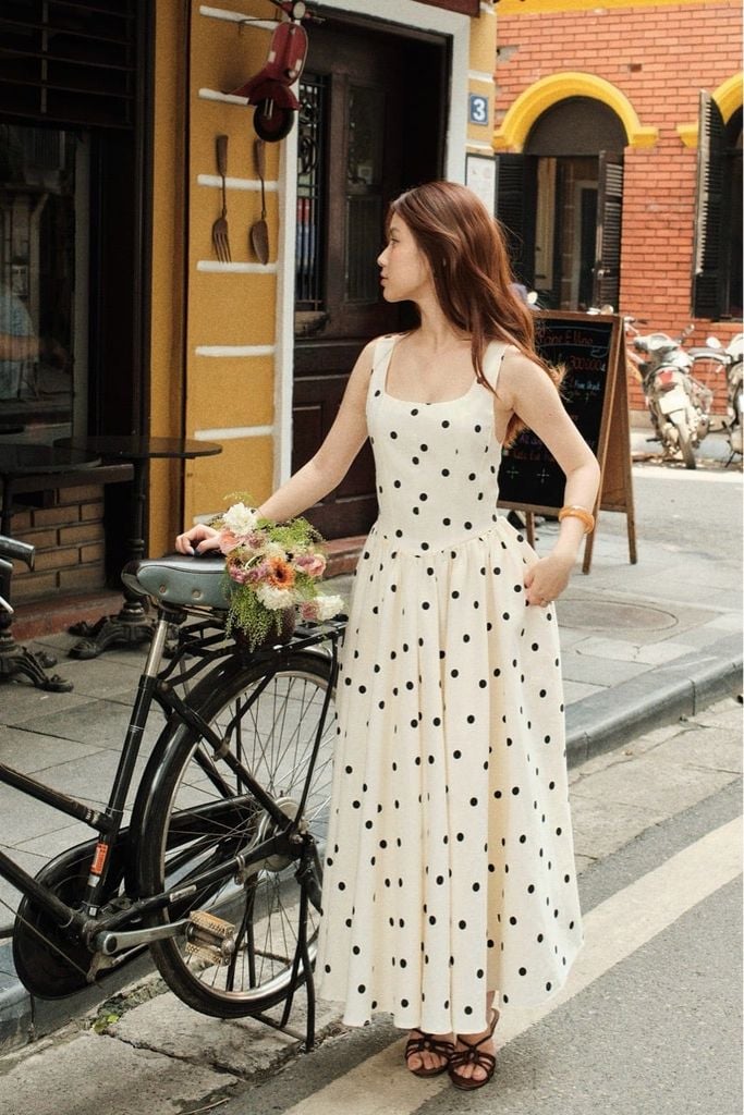 Dotty Dress - Trắng