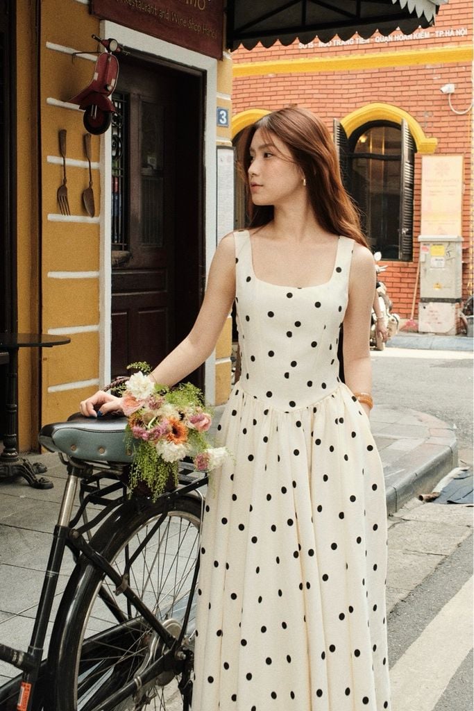 Dotty Dress - Trắng
