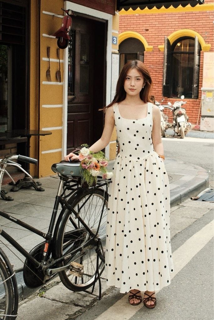 Dotty Dress - Trắng