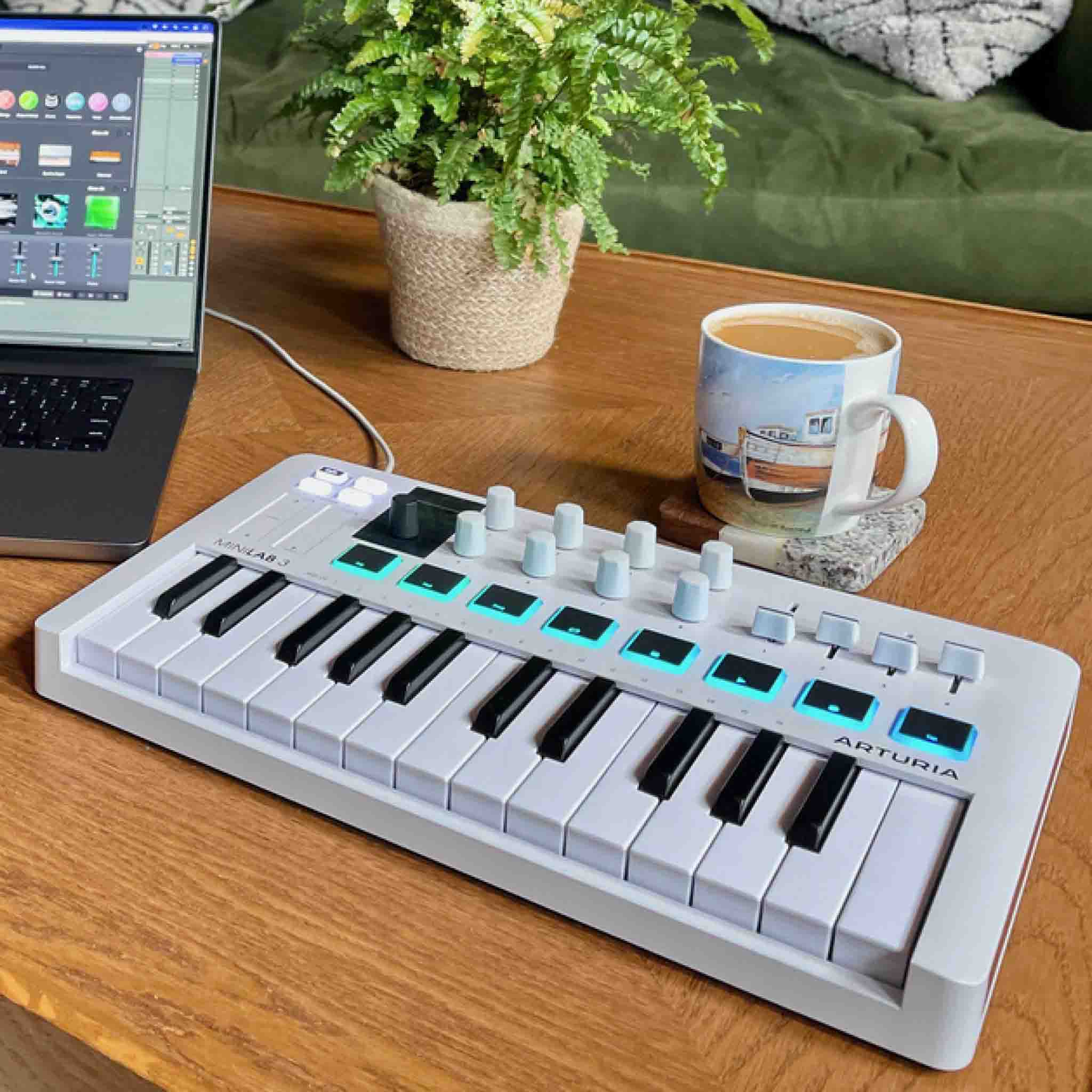  ARTURIA MiniLab 3