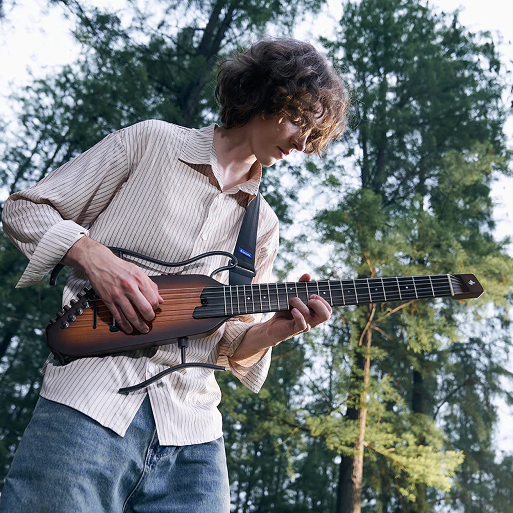  Đàn guitar DONNER HUSH C Sunburst