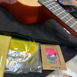  Đàn Ukulele Donner DUS-10 Rainbow Series Soprano 