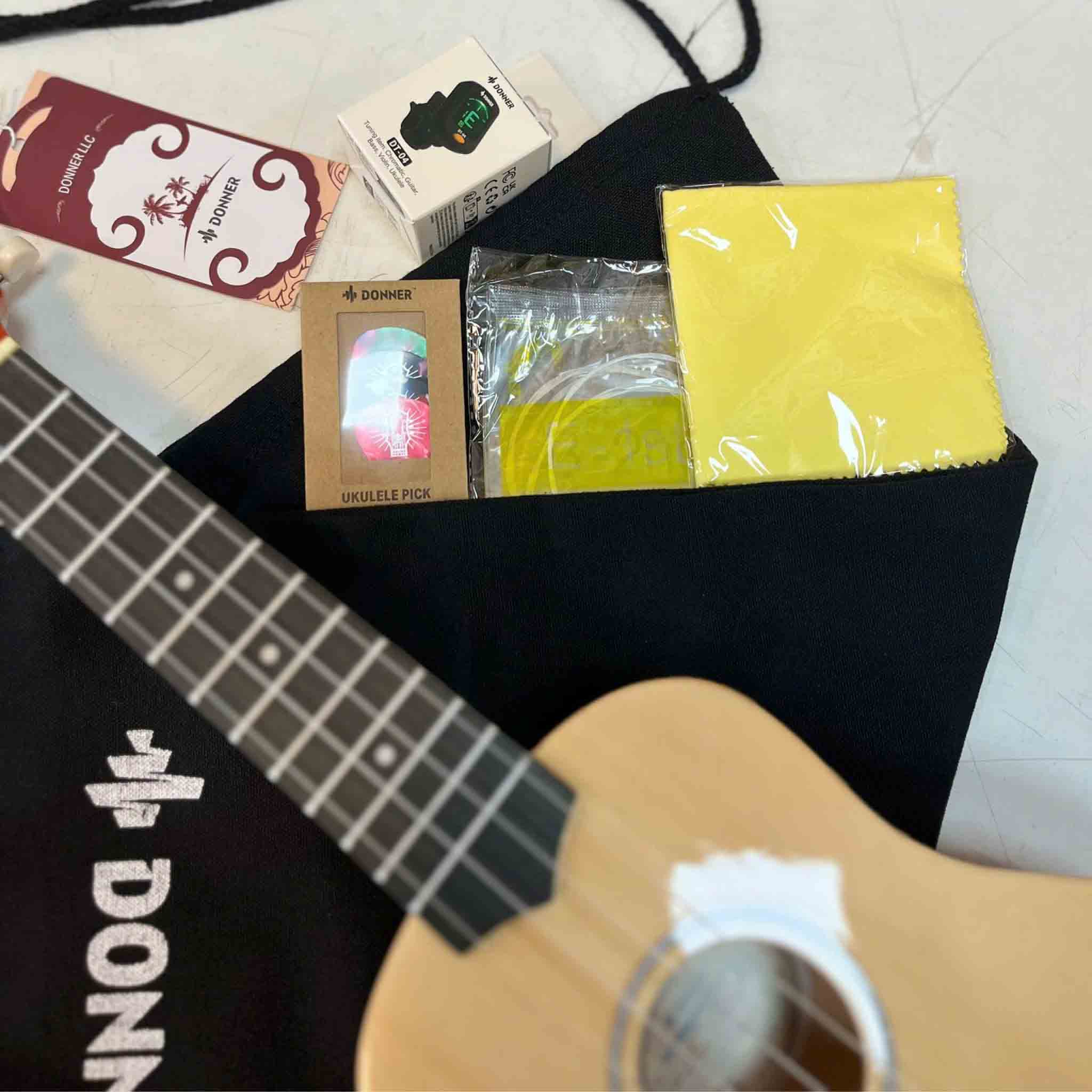 Đàn Ukulele Donner DUS-10 Rainbow Series Soprano