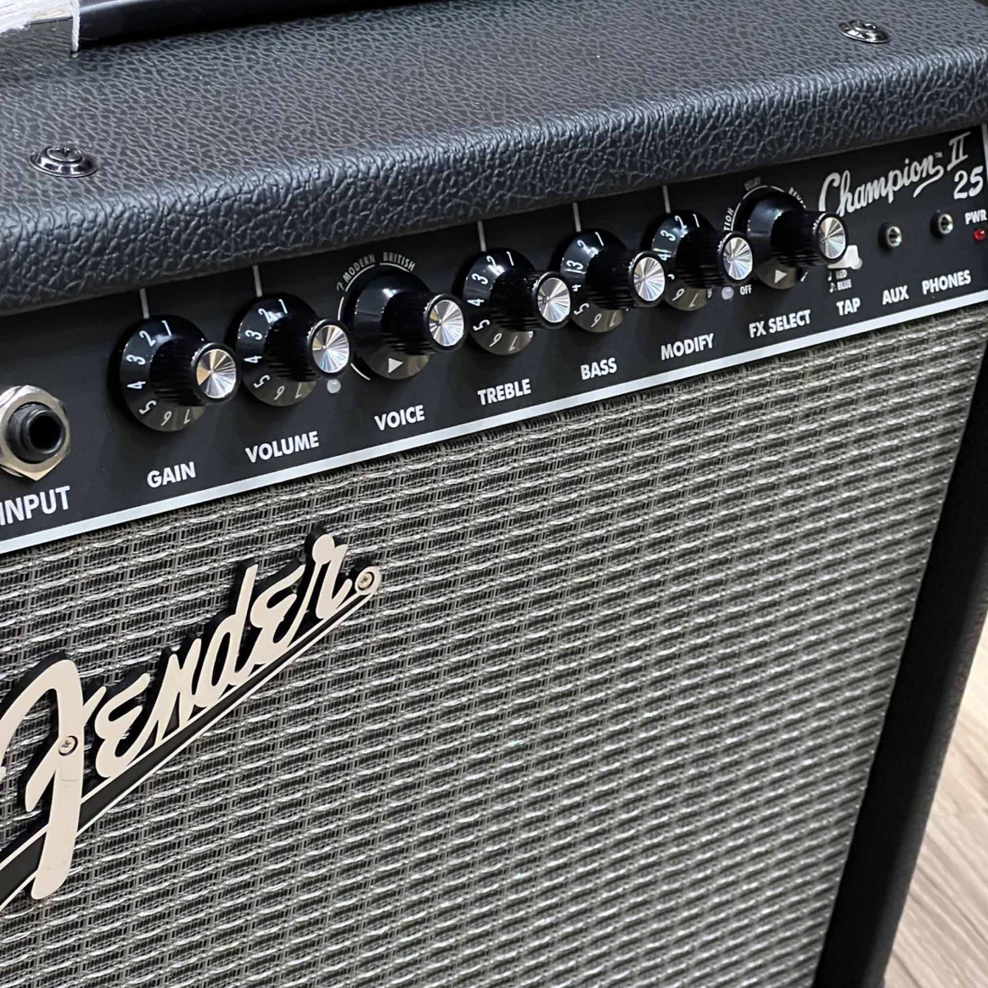  FENDER CHAMPION II 25 230V EUR Âm Ly Guitar Điện