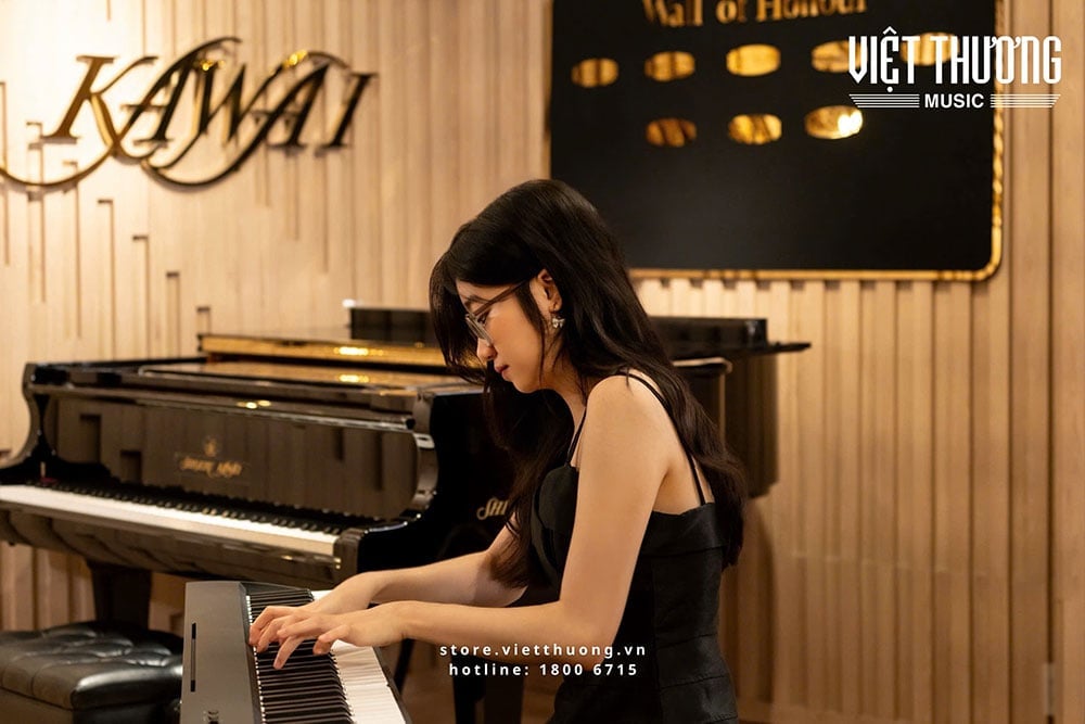  Đàn piano điện KAWAI ES60 màu đen