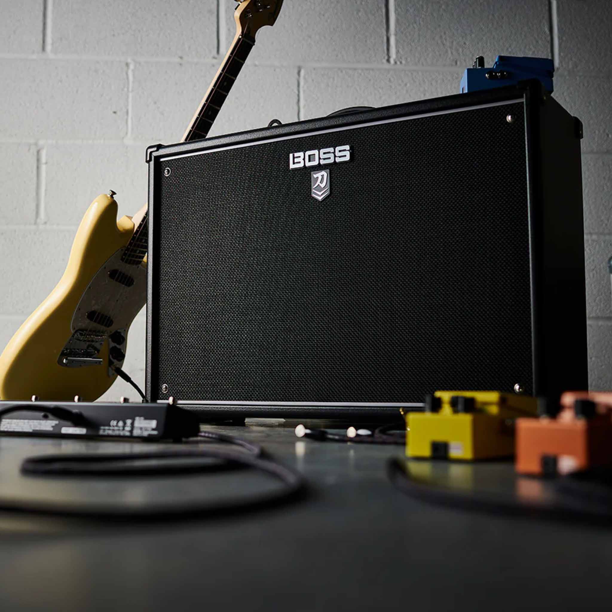  BOSS KTN-212-3 LOA GUITAR ĐIỆN