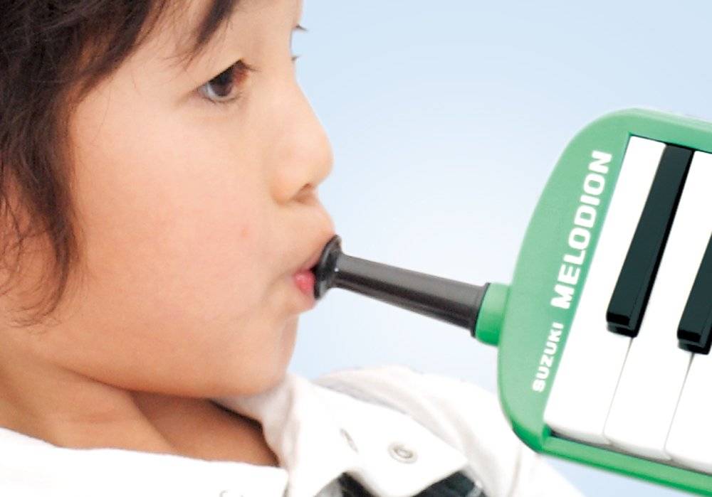  SUZUKI ỐNG THỔI MELODION MP-121 (Hàng trưng bán)