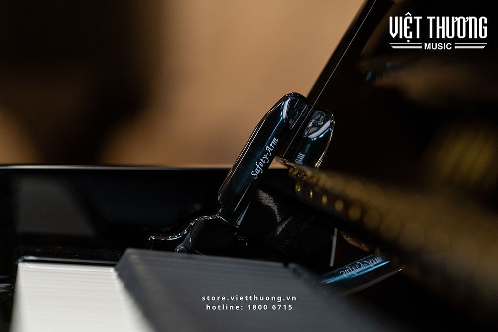  KAWAI UM-15 M/PEP UPRIGHT PIANO