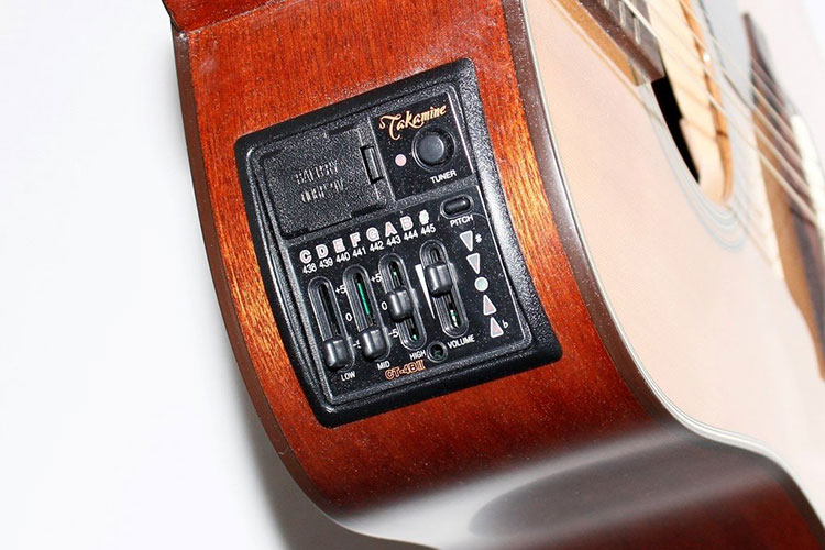  Takamine P1DC (Hàng trưng bán)