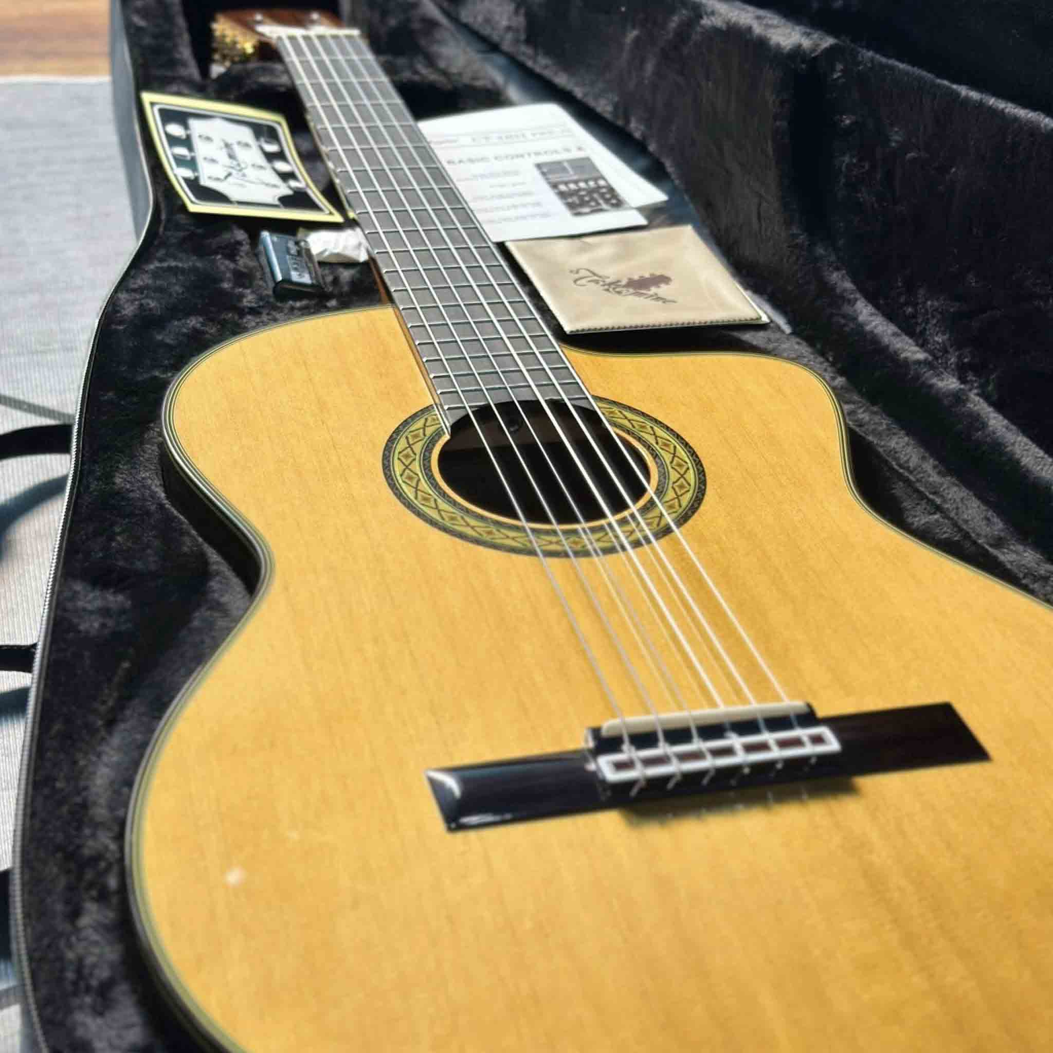  Đàn guitar classic Takamine EH5C