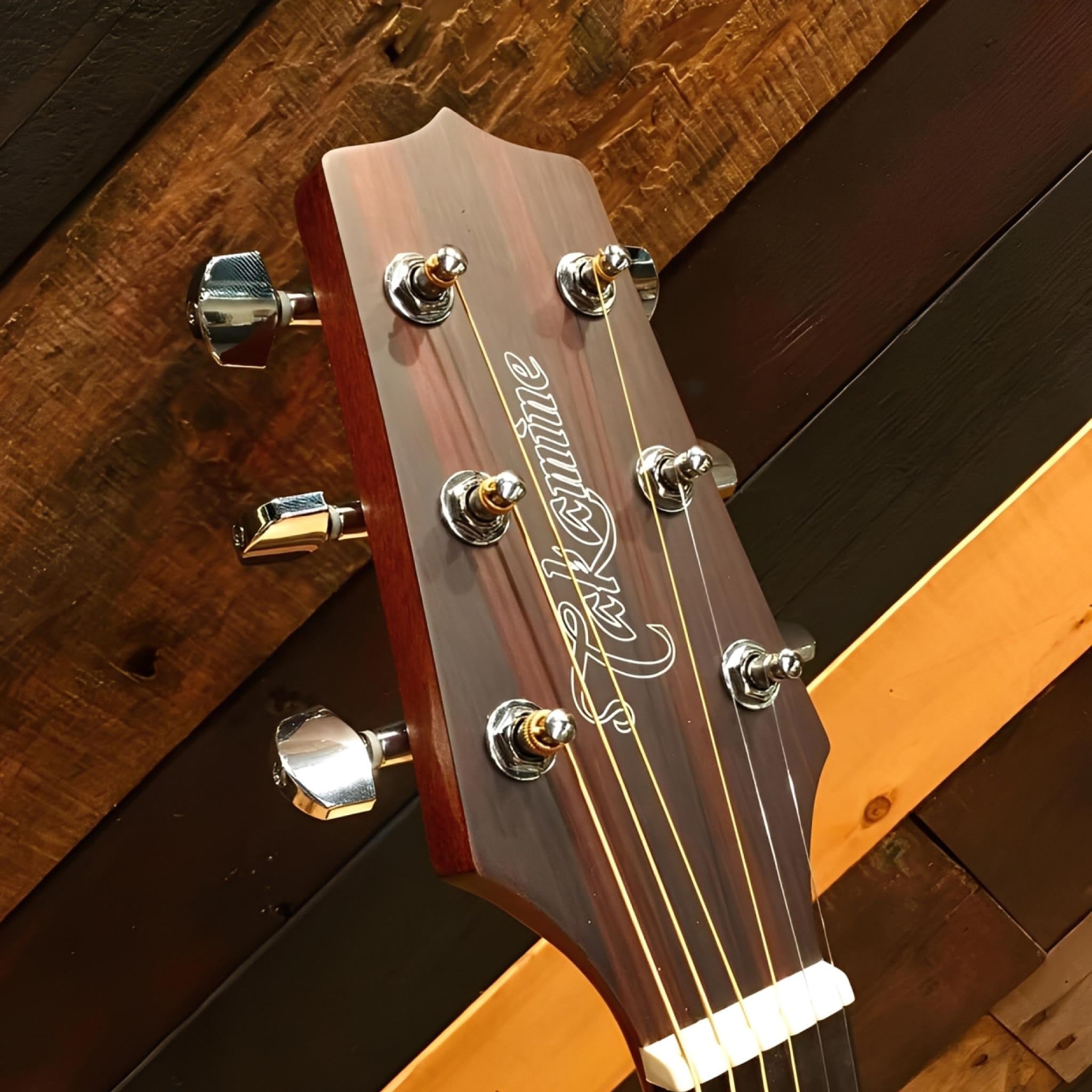  TAKAMINE GN10-NS (Hàng trưng bán)