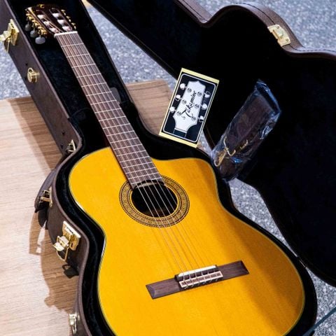  Takamine TC132SC (Hàng trưng bán) 